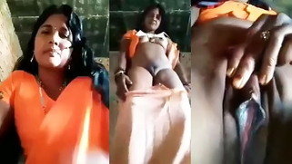 देहाती भाभी का बूब्स और चूत का प्रदर्शन- XXX Sex
