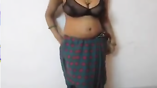 Desi52 aunty expose her big boobs in blue saree | XXX Video on AllSex.XXX