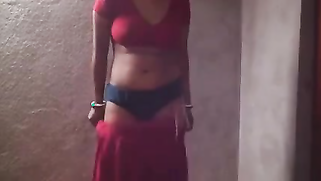 Desi52 aunty stripping her green-red saree and exposing her awesome figure! | XXX Video on AllSex.XXX