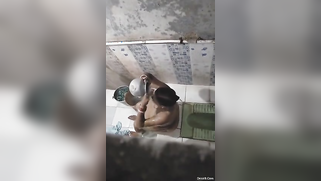 Desi52 mature aunty bathing and flashes tits pervert dewar record | XXX Video on AllSex.XXX