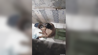 Desi52 mature aunty bathing and flashes tits pervert dewar record | XXX Video on AllSex.XXX