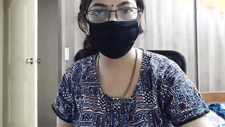 Desi52 boy seduces and makes undress private teacher at her webcam