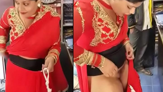 Lewd Desi aunty flashes her hairy pussy in the shop | XXX Video on AllSex.XXX