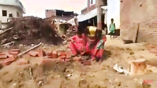 No sex but hot XXX boobs flashing from scandalous Paki stepsister | XXX Video on AllSex.XXX