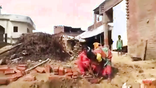 No sex but hot XXX boobs flashing from scandalous Paki stepsister | XXX Video on AllSex.XXX