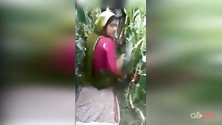 Fast sex of a mature Paki dude and XXX stepdaughter in the field | XXX Video on AllSex.XXX