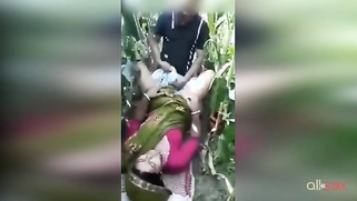 Fast sex of a mature Paki dude and XXX stepdaughter in the field | XXX Video on AllSex.XXX