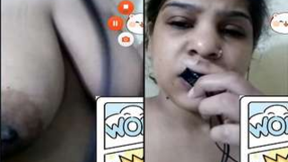 Paki wife seduces on sex showing her tits and twat in XXX webcam
