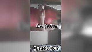 Lecherous XXX wife reveals her nude Paki body dancing for sex show | XXX Video on AllSex.XXX