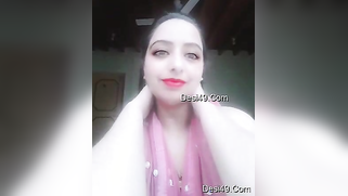 Dazzling amateur XXX model showing off her sex-hungry Paki vagina | XXX Video on AllSex.XXX