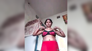 Paki XXX webcam model teases sex-hungry male with her big breasts | XXX Video on AllSex.XXX