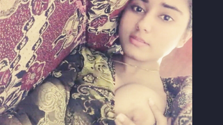 Magnificent Paki XXX brunette wants sex and teases with wet pussy