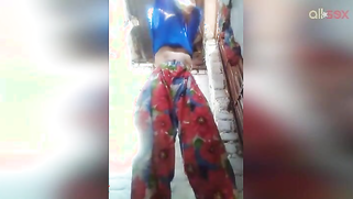 Indian girl with cute face gets naked and washes slit on the camera | XXX Video on AllSex.XXX