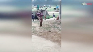 Indian MILFs dislike guy filming and pull dresses up exposing twat | XXX Video on AllSex.XXX