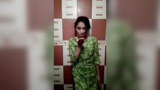 Cute Desi Bangla girl nude selfie - এক্সক্সক্স | XXX Video on AllSex.XXX
