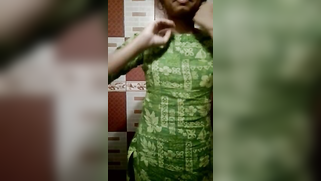 Cute Desi Bangla girl nude selfie - এক্সক্সক্স | XXX Video on AllSex.XXX