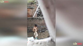 Fatty Desi housewife changes but neighbor manages to film her naked | XXX Video on AllSex.XXX