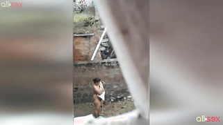 Fatty Desi housewife changes but neighbor manages to film her naked | XXX Video on AllSex.XXX