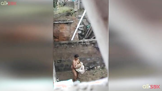 Fatty Desi housewife changes but neighbor manages to film her naked | XXX Video on AllSex.XXX