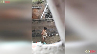 Fatty Desi housewife changes but neighbor manages to film her naked | XXX Video on AllSex.XXX