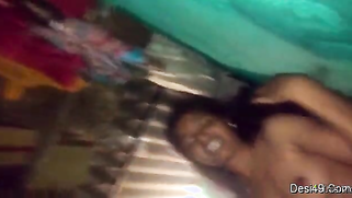 Indian girl looks hot so cameraman wants to kiss perky dark nipples | XXX Video on AllSex.XXX