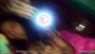 Indian girl looks hot so cameraman wants to kiss perky dark nipples | XXX Video on AllSex.XXX