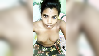 Desi MILF wants to be popular so she performs the online topless show | XXX Video on AllSex.XXX