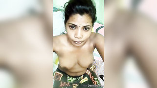 Desi MILF wants to be popular so she performs the online topless show | XXX Video on AllSex.XXX