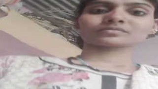 Tempting young Indian woman flaunts tits and unshaved vagina for BF | XXX Video on AllSex.XXX