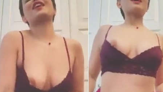 Woman in sari perform XXX dance and slowly strips down moving body | XXX Video on AllSex.XXX