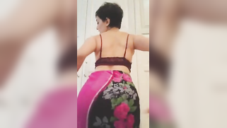 Woman in sari perform XXX dance and slowly strips down moving body | XXX Video on AllSex.XXX