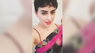 Woman in sari perform XXX dance and slowly strips down moving body | XXX Video on AllSex.XXX