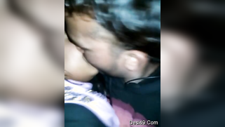Indian has sexy full lips so young man wants to kiss them outdoors | XXX Video on AllSex.XXX