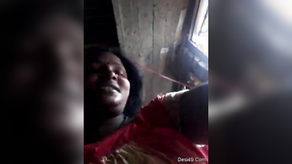 Indian whore doesn't cover body and shows it off on camera with smile | XXX Video on AllSex.XXX