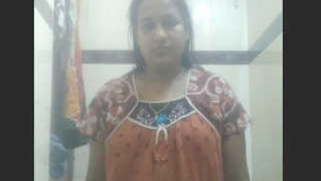 XXX aunty takes her cherry and boobs to light in amateur Indian video | XXX Video on AllSex.XXX