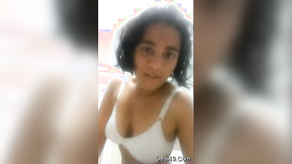 Slender Desi girl gives boobs and pussy to viewers via video link | XXX Video on AllSex.XXX