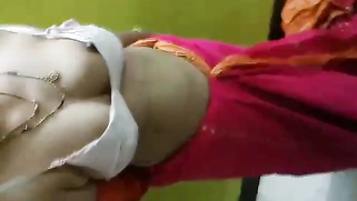 Desi sexpot takes amazing poses and throw bra away baring nice boobs