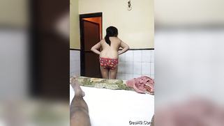 Boyfriend offers the Desi cutie film porn video and she agrees