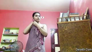 Desi college girl earns money showing private parts in porn video | XXX Video on AllSex.XXX