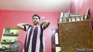 Desi college girl earns money showing private parts in porn video | XXX Video on AllSex.XXX