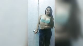 Self-isolated Desi charmer boosts men's mood by the solo porn video | XXX Video on AllSex.XXX