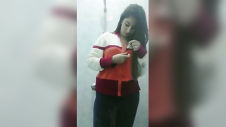 Self-isolated Desi charmer boosts men's mood by the solo porn video | XXX Video on AllSex.XXX