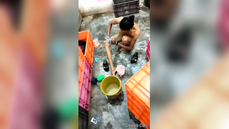 Aspiring pornographer films the skinny Desi neighbor washing body | XXX Video on AllSex.XXX