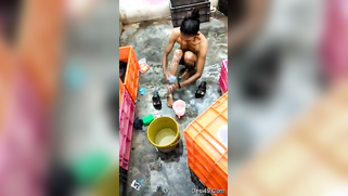 Aspiring pornographer films the skinny Desi neighbor washing body | XXX Video on AllSex.XXX