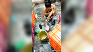 Aspiring pornographer films the skinny Desi neighbor washing body | XXX Video on AllSex.XXX