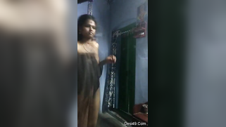 Tits are the only thing that Desi girl flashes in the porn video | XXX Video on AllSex.XXX