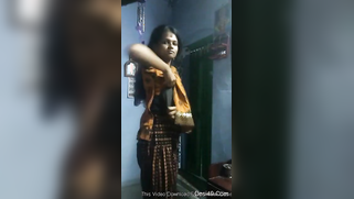 Tits are the only thing that Desi girl flashes in the porn video | XXX Video on AllSex.XXX