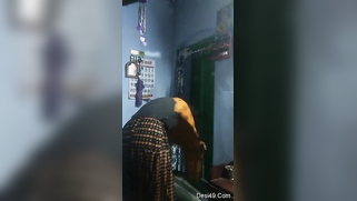 Tits are the only thing that Desi girl flashes in the porn video | XXX Video on AllSex.XXX