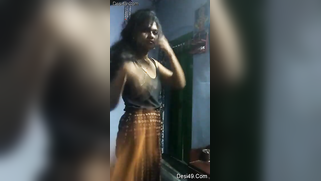 Tits are the only thing that Desi girl flashes in the porn video | XXX Video on AllSex.XXX