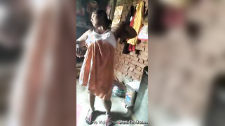 Desi woman is putting on clothes while porn pervert is filming her | XXX Video on AllSex.XXX